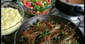 ENCEBOLLADO DE CARNE.