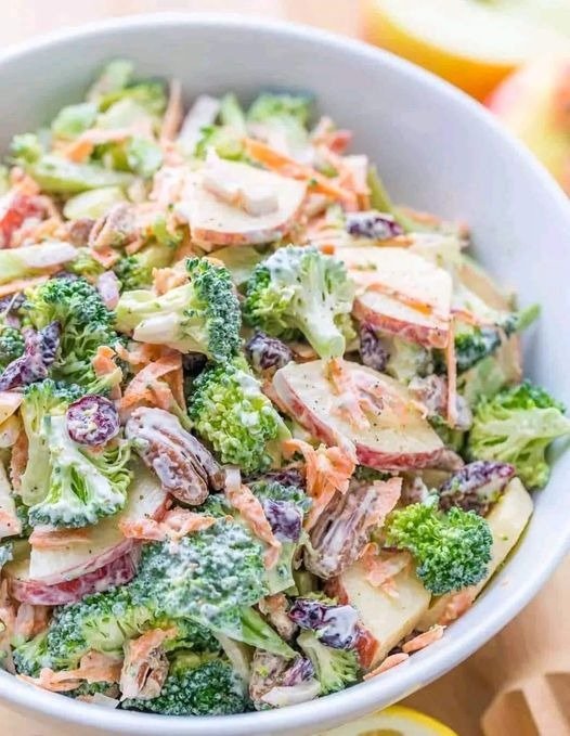 🥦🍎 Broccoli Apple Salad
