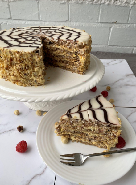 Esterházy Torta | Hungarian Meringue Cake – TheUniCook🇭🇺